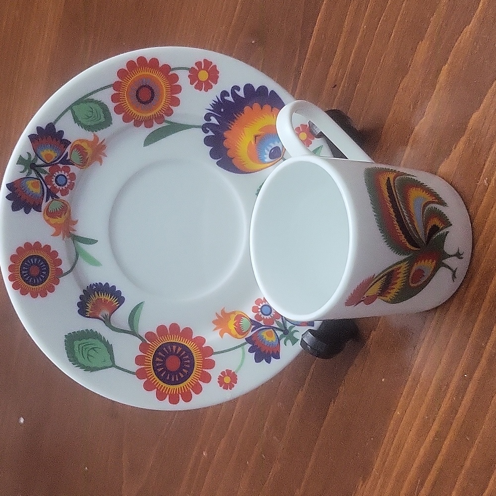 Super vibrant tea/coffee cup & saucer
